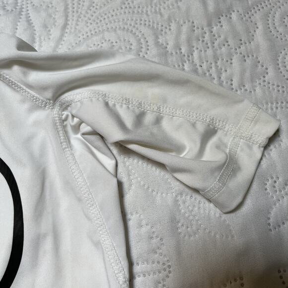 Volcom Short Sleeve Rash Guard Size 2T - Picture 4 of 6